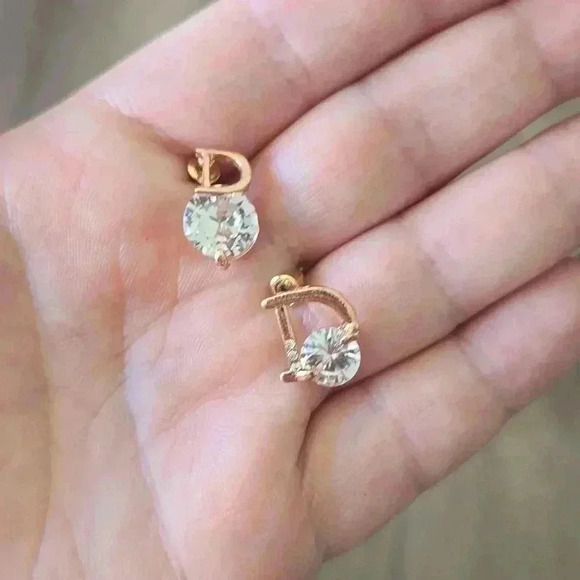 Asymmetrical gose gold earrings studs D - Picture 6 of 8